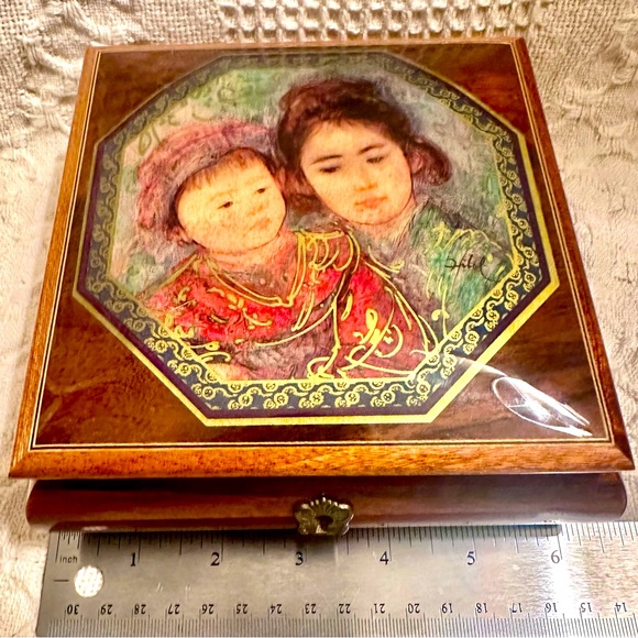 Vtg Edna Hibel Jewelry Music Box Mother&Child Art On Reuge🤚🏽made Italy Signed - Picture 15 of 15